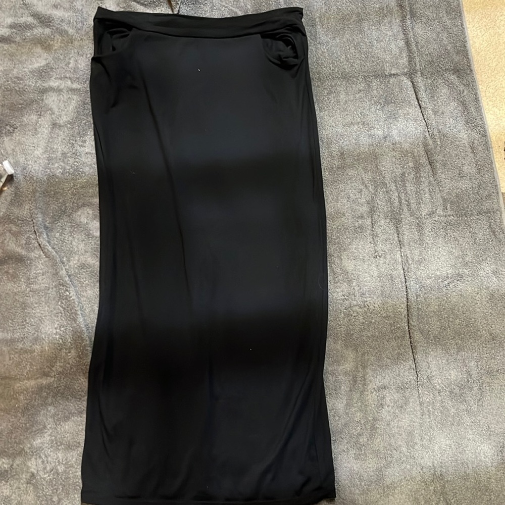 Black maxi skirt with pockets and slit in back
